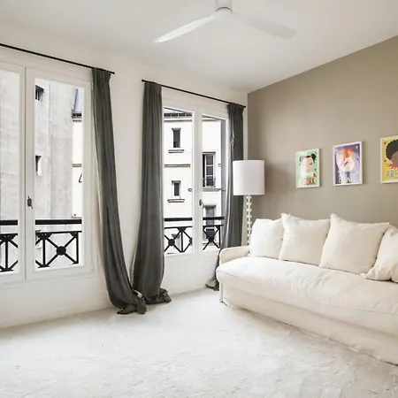 Luxurious Parisian Style In Pi Parijs
